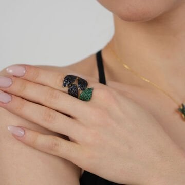 Green Black Violet Ring