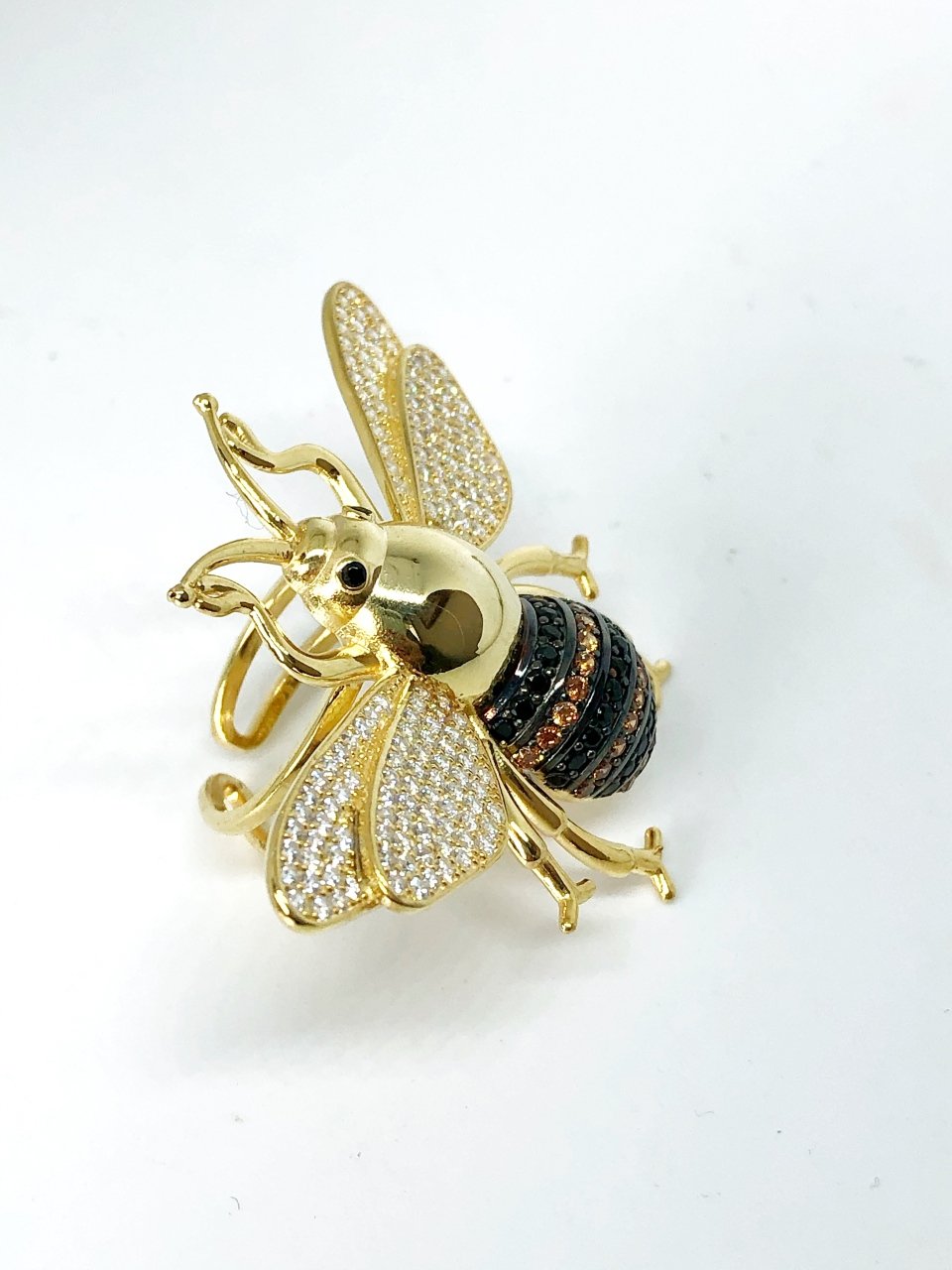 Büyük Arı Yüzük