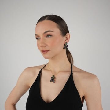 Green Black Violet Necklace